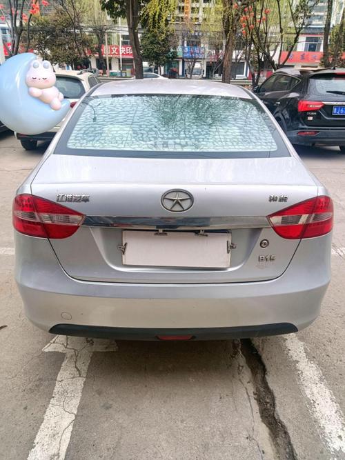 江淮和悦b15有多重(江淮和悦b15尺寸)