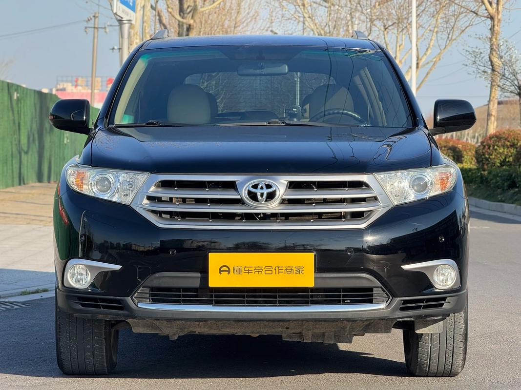 14年丰田汉兰达值多少钱(14年丰田汉兰达二手车价格)