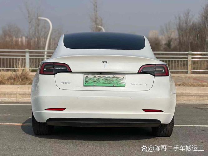 特斯拉model3标准版(特斯拉model3标准版电池容量)